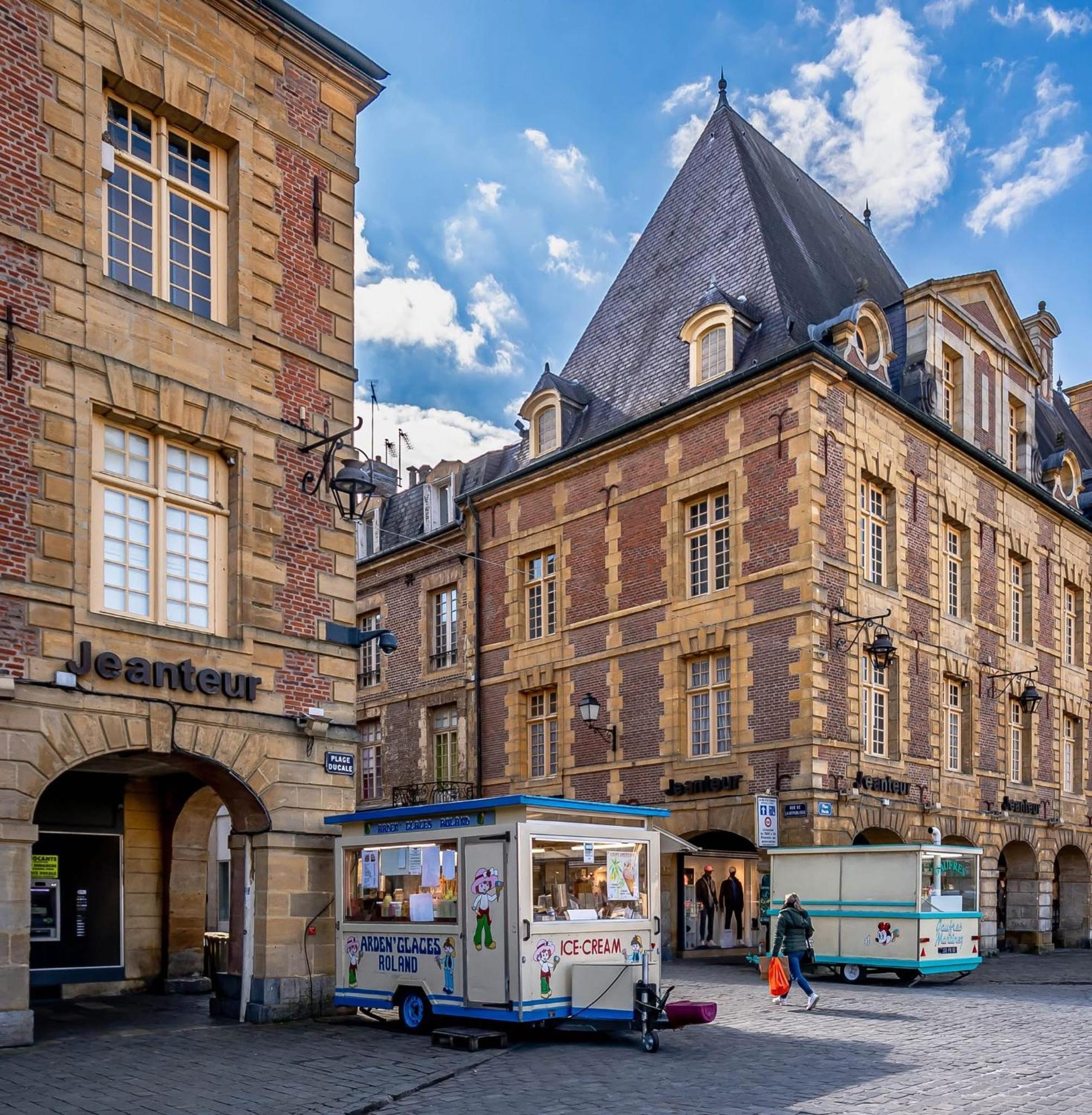 Le Petit Ardennais Charleville-Mézières Exterior foto